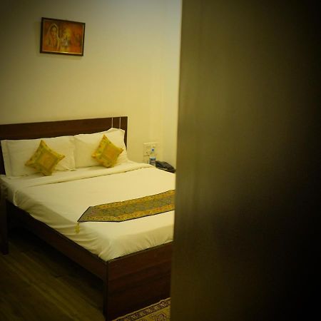 Hotel Dream Villa In อุเดเปอร์ ภายนอก รูปภาพ
