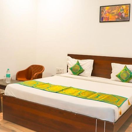 Hotel Dream Villa In อุเดเปอร์ ภายนอก รูปภาพ